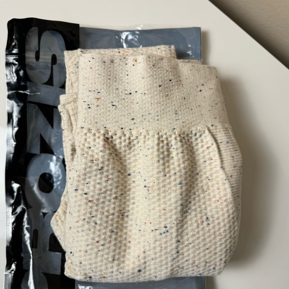 Peach Perfect FX Cotton Regular Waist Leggings - Off White - Picture 4 of 5